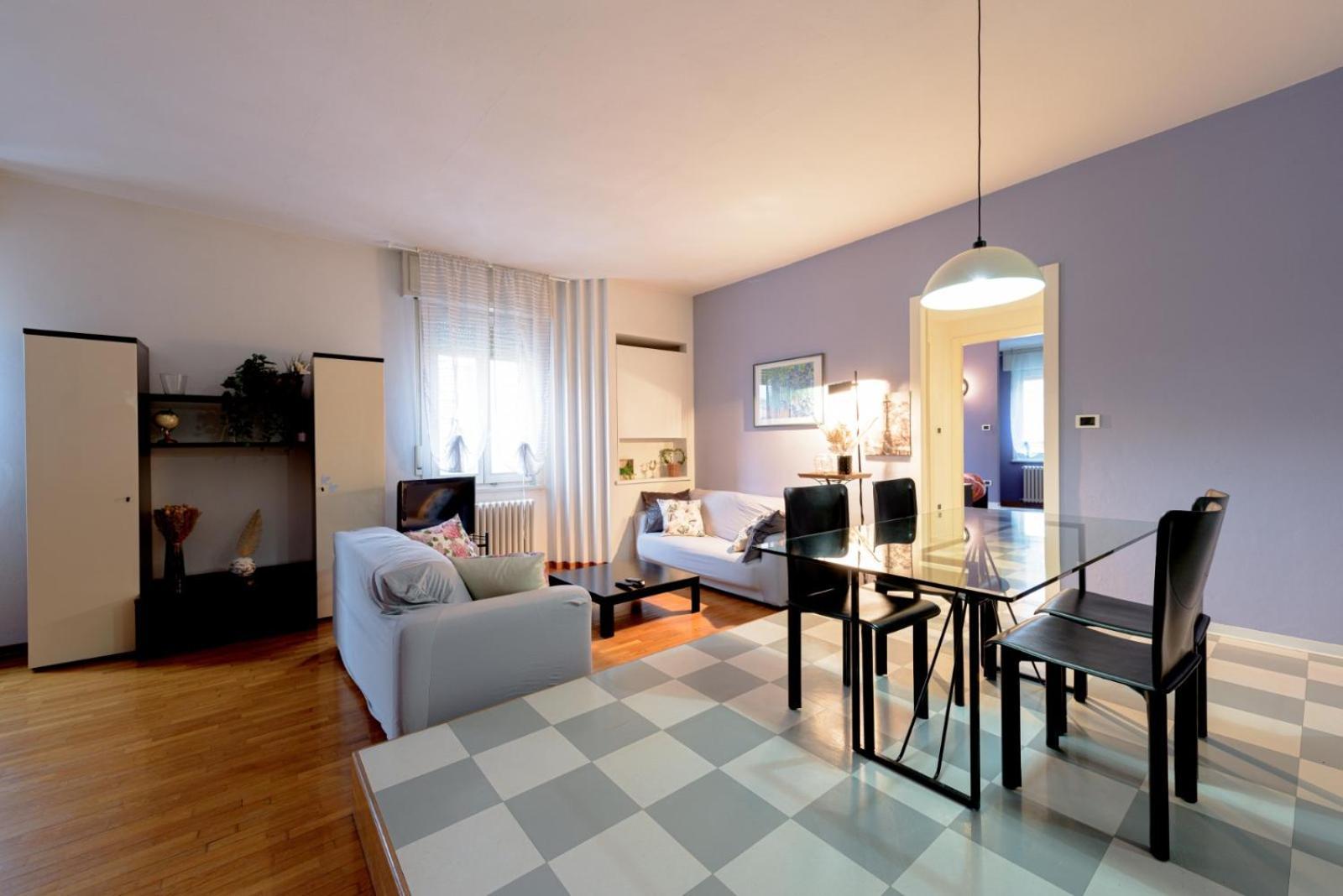 Apartmán La Violetta Di Parma Exteriér fotografie